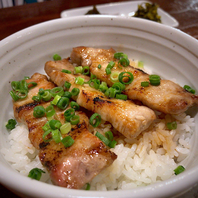 豚バラ丼(やきとり大吉 若林店 )
