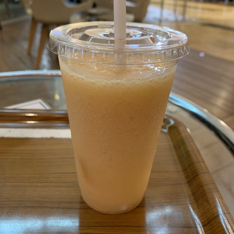 桃ジュース(千疋屋総本店 第2旅客ターミナル マーケットプレイス店)