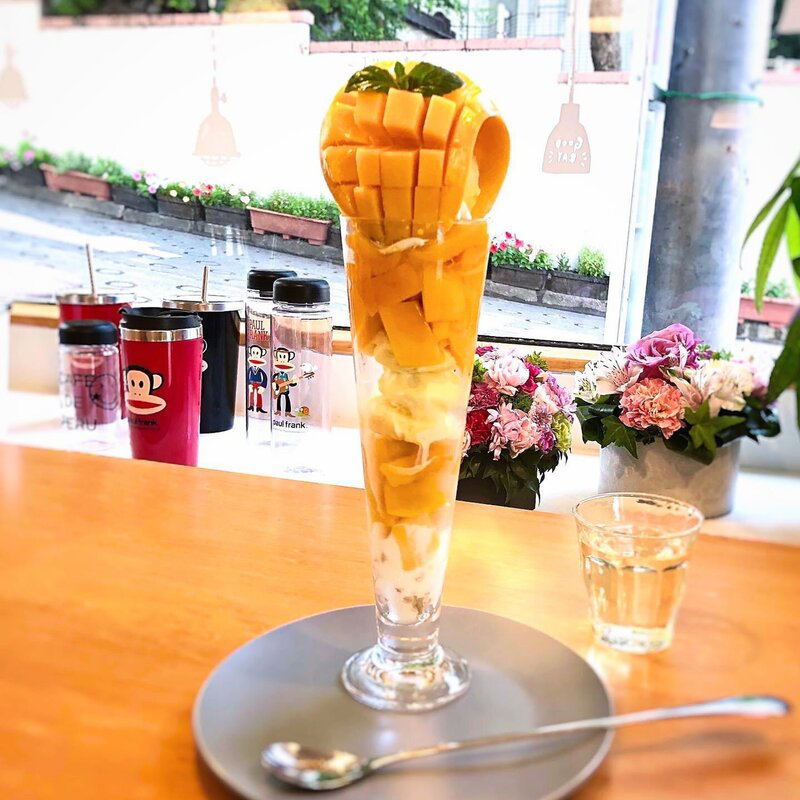 マンゴーパフェ(Cafe de Peru)