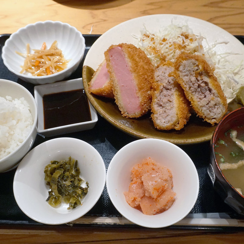 ハム＆メンチ定食(博多もつ鍋やまや 博多店)