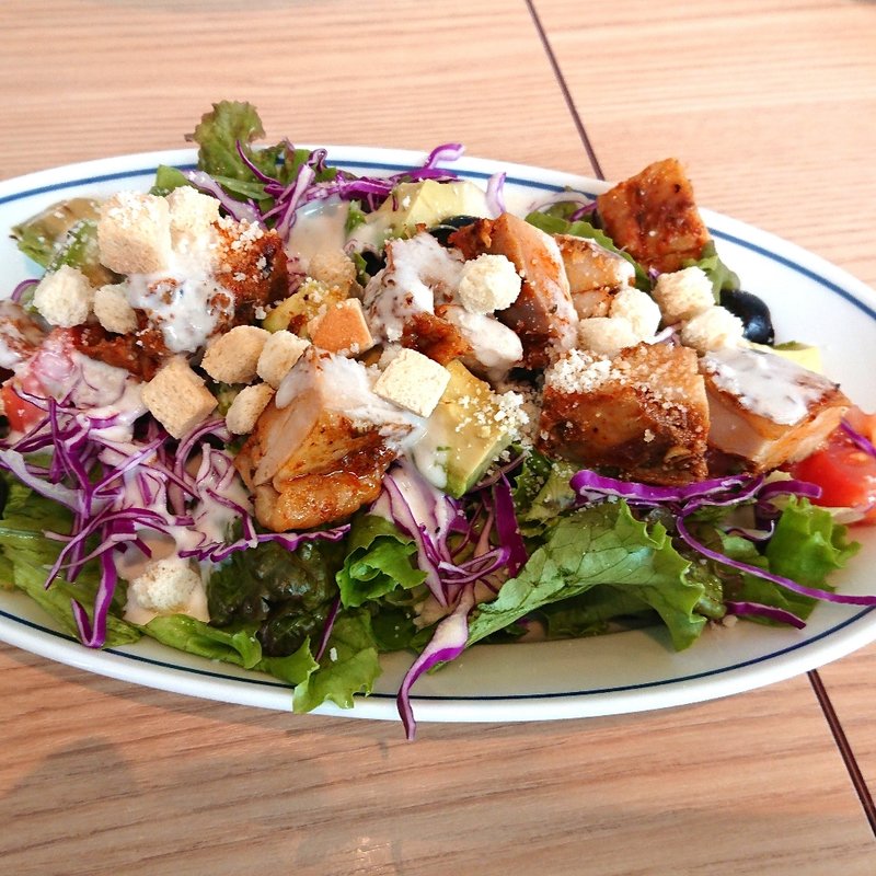 チキン＆アボカドサラダ(湘南パンケーキ ランドマークプラザ店)