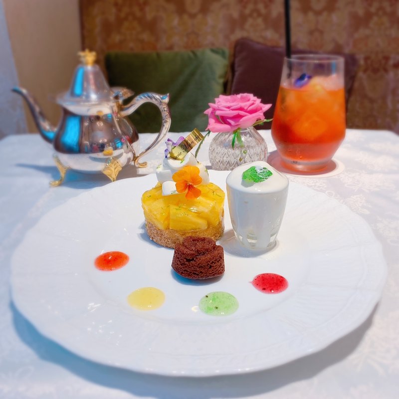 アイナ(サロン・ド・モンシェール 本店～心斎橋～ )