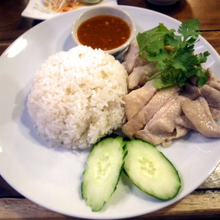 カオマンガイ（蒸し鶏ご飯）(サバイディー タイ&ラオス料理)