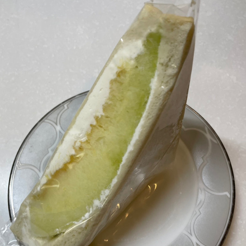 フルーツサンド　メロン(駅前商店ひまわり)