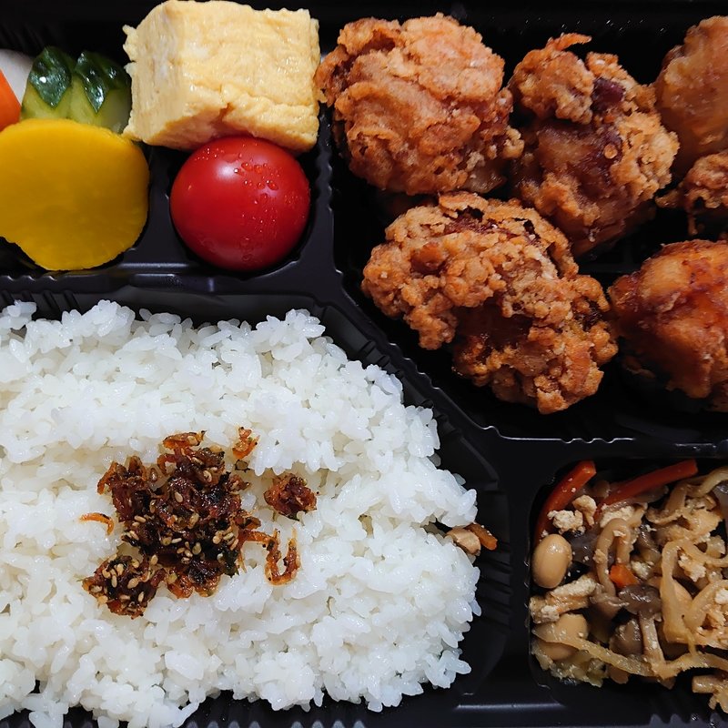 からあげ弁当(旬彩はやさか)