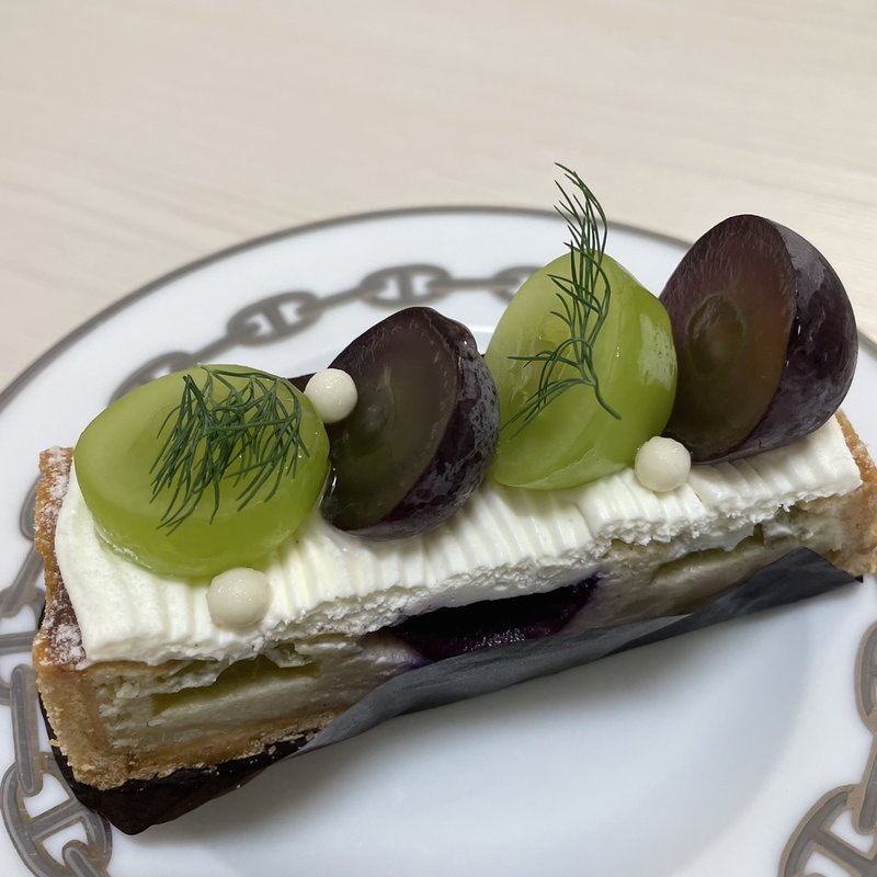カマンベールと焼きぶどうのタルト(PATISSERIE ASAKO IWAYANAGI)