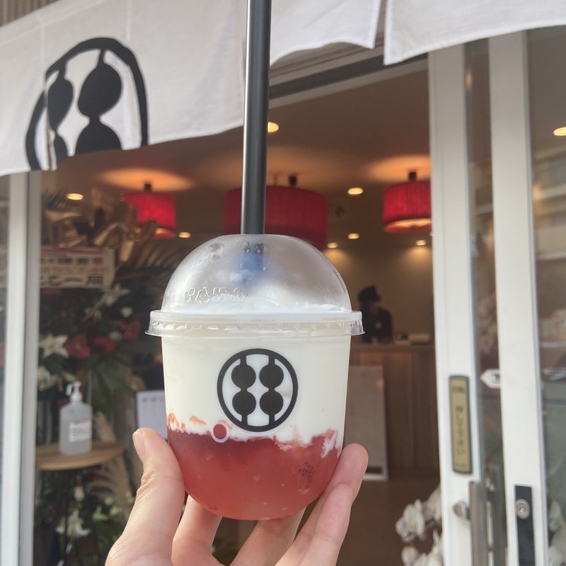 贅沢いちごミルク(甘味処 鎌倉 北谷デポアイランド店)