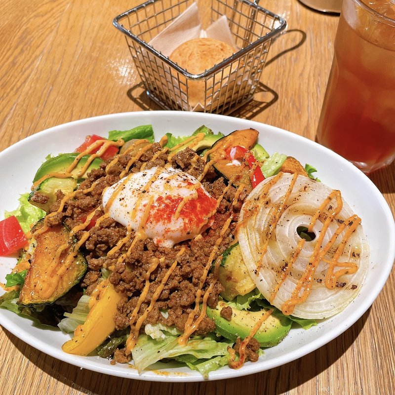 いろいろ野菜とスパイシーチリミートのメキシカンサラダ(Brooklyn Parlor HAKATA)