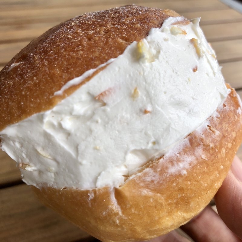 マリトッツォオランジュ(ポンパドウル Pasar三芳店)