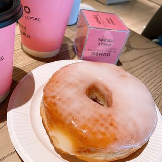 (Dumbo Doughnuts and Coffee)