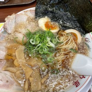 特製醤油全部のせラーメン(京都北白川ラーメン魁力屋 高槻店)