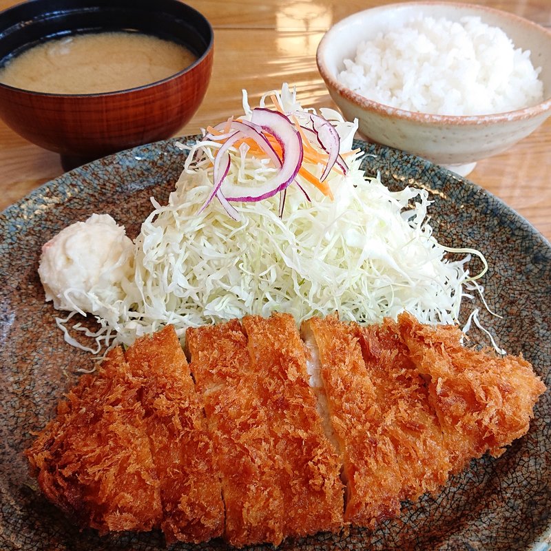 とんかつ定食(かつ善)