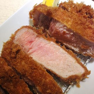 厚切りロース豚かつ定食(ポンチ軒 )