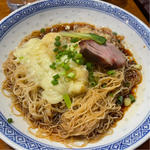 ワンタンつみれつゆなし麺(香港麺 新記)