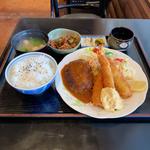 Cランチ(ハンバーグ+海老フライ)(ぽんぽこ・コーヒー＆レスト )