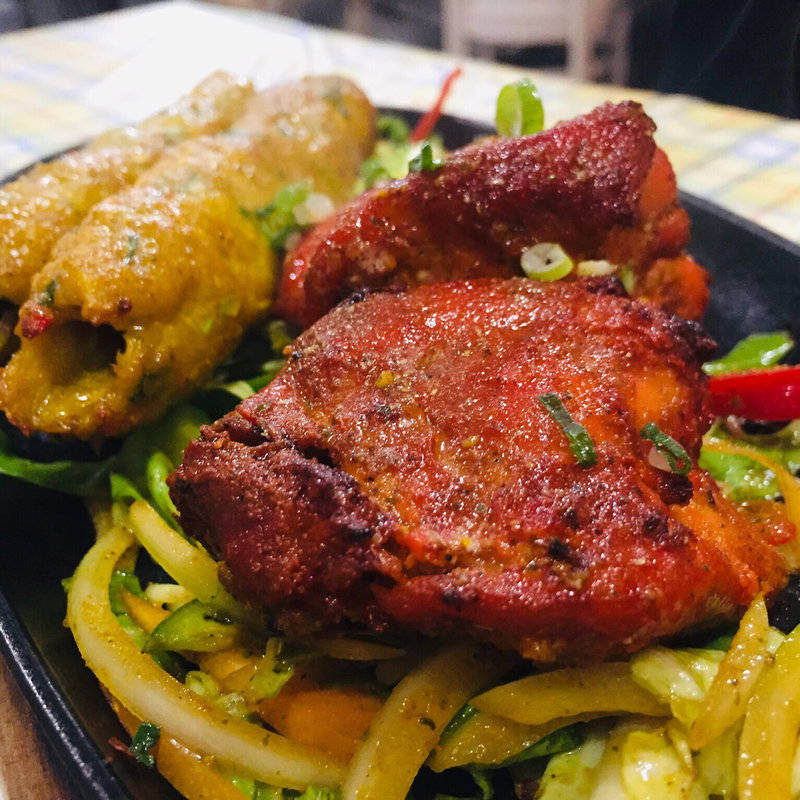 タンドリーチキン(本場インド料理 ラリグラス)