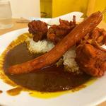 モモ唐揚げとウインナーカレー(辛来飯 （カーライス）)