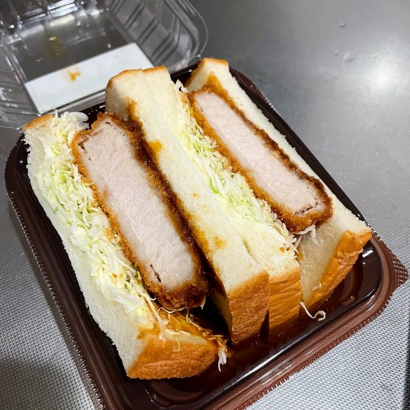 三元豚の厚切りロースカツサンド(ローソン 経堂一丁目店)