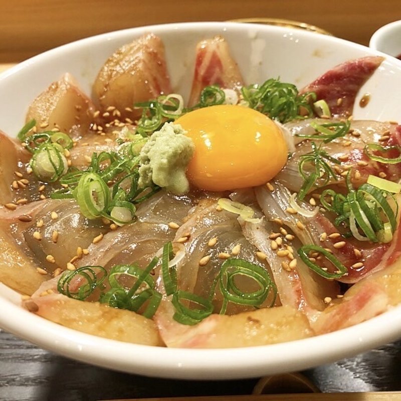 真鯛の漬け丼(料理屋てら戸)