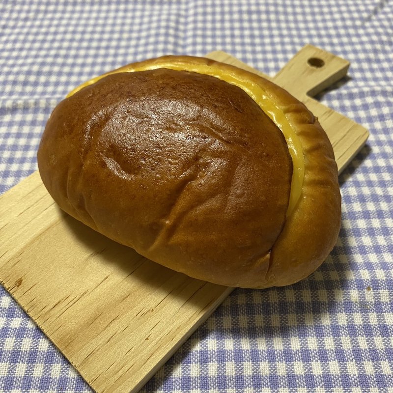 とろけるクリームパン(ライフ 太融寺店)