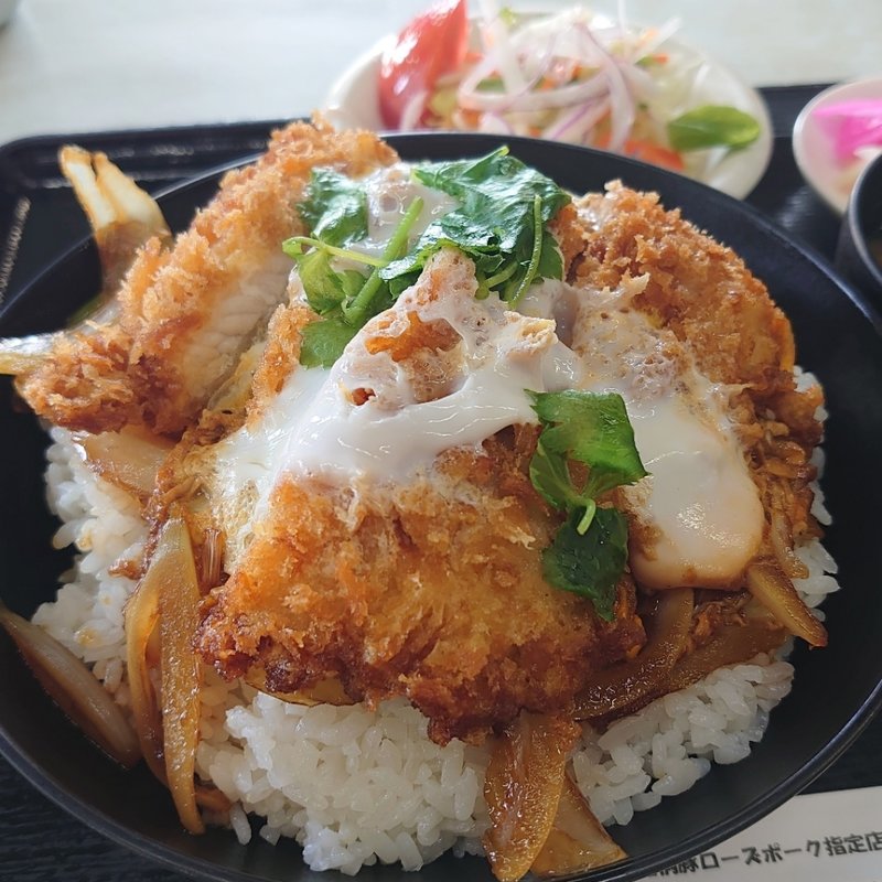 かつ丼(上)＋大盛り(亀屋 （亀屋食堂）)