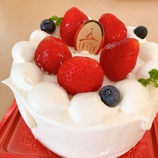 イチゴのホールケーキ(パティスリーイマージュ 横川店 )