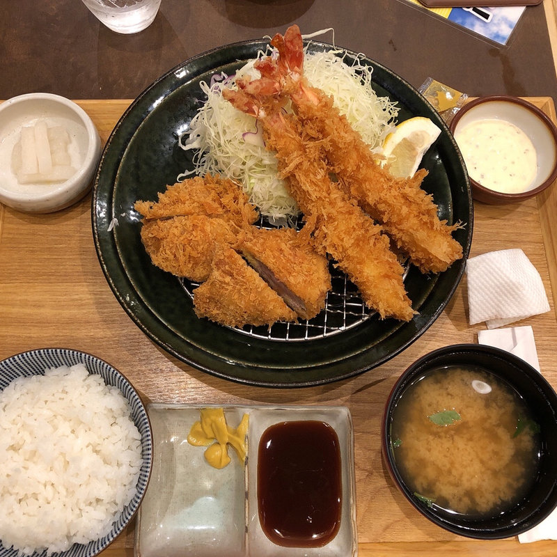 ヒレエビフライ定食(とんかつ かつ里 守口京阪百貨店)