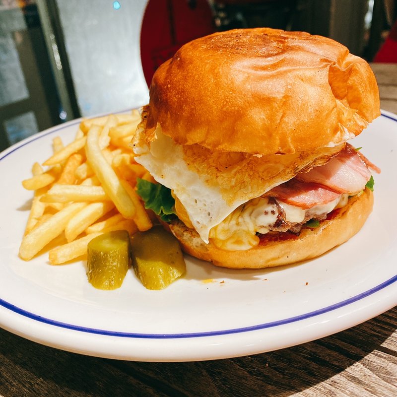 べーコンエッグバーガー(湘南pancake 江ノ島店)