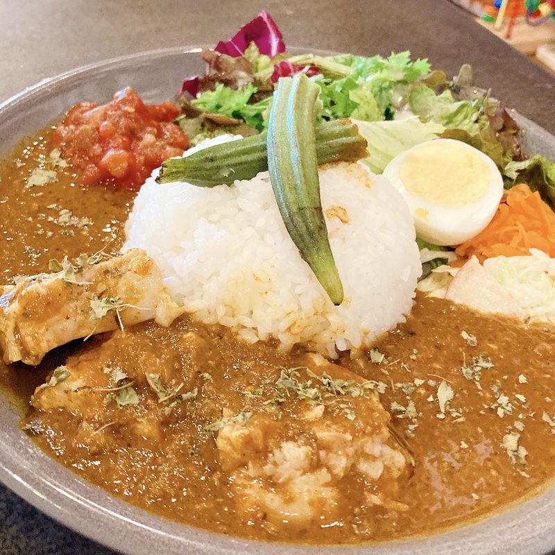 とろとろ豚肉とオクラのアメリカ南部風カレー(Spice＆Cafe FamFam)