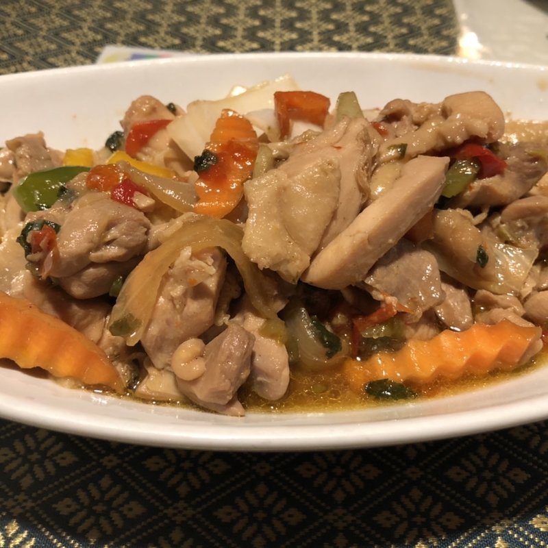 ガッパオ(バジル炒め)(サバイサバイ)