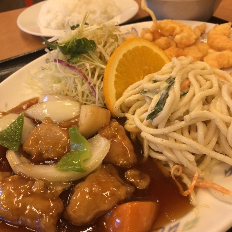 サービス定食(豚々亭 南花田店)