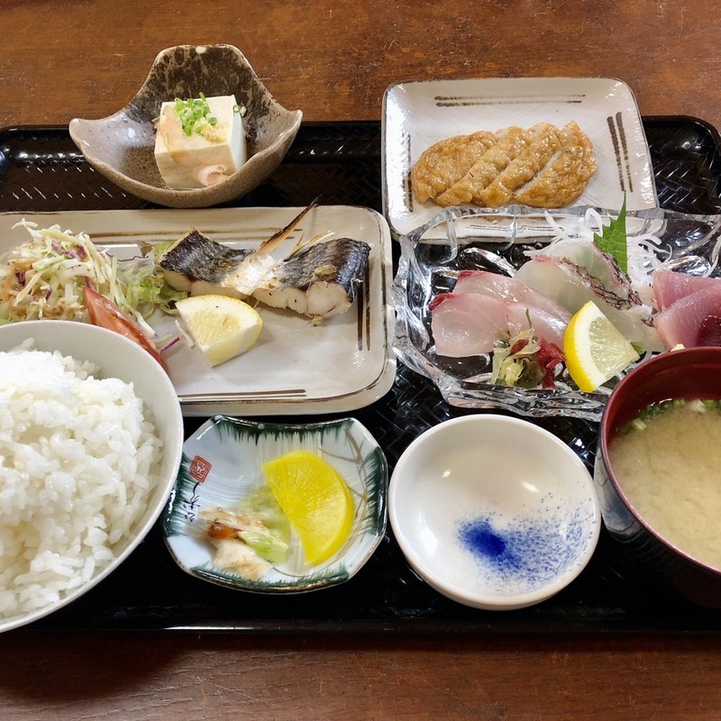 屋久島おまかせ定食(四季亭 （ときてい）)