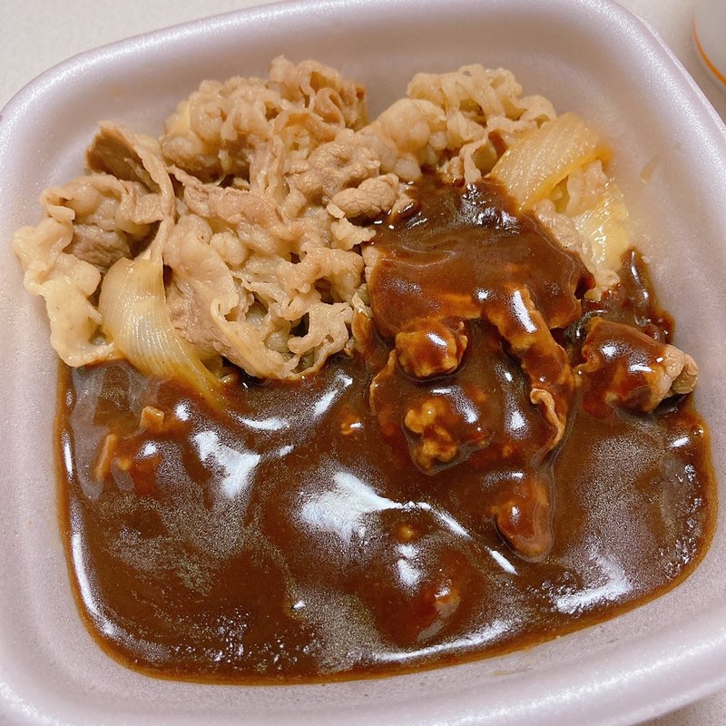 牛だくだく黒カレー(吉野家 新宿東口靖国通り店)