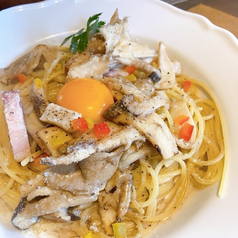 ポルチーニカルボナーラ（4種きのこと厚切りベーコン）(ジョリーパスタ 舟入南店 （Jolly－Pasta）)