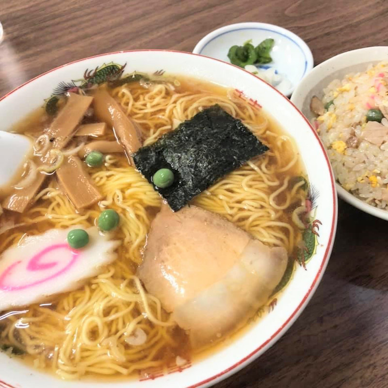 ラーメン　半チャーハン(食堂 多万里)