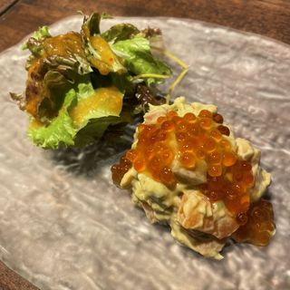 サーモンといくらのサラダ　ランチコース(魚ビストロWAIGAYA西新宿店)