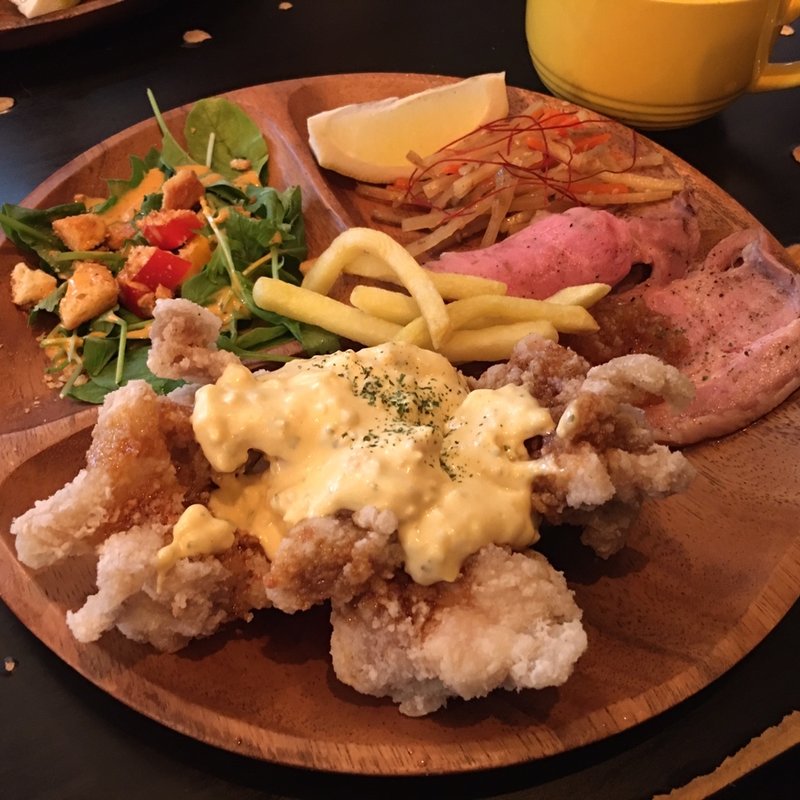 自家製タルタルチキン南蛮プレート(お肉と私の酒場HASEGAWA)