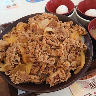 牛丼キング＋味噌汁セット＋卵(すき家 下館店 )