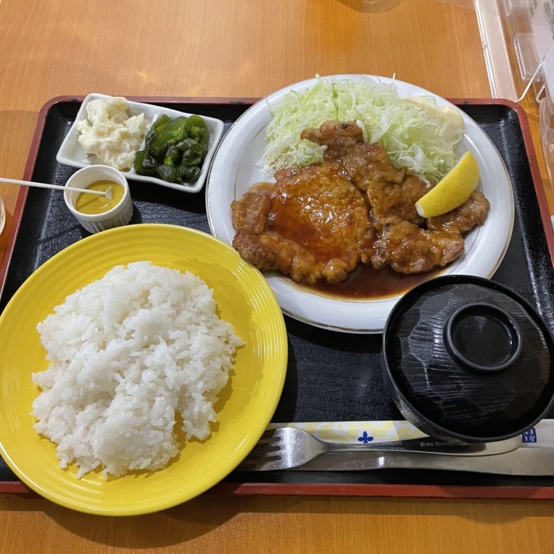ポークチャップ(とんかつ屋 とん食っ食（とんくっく）)