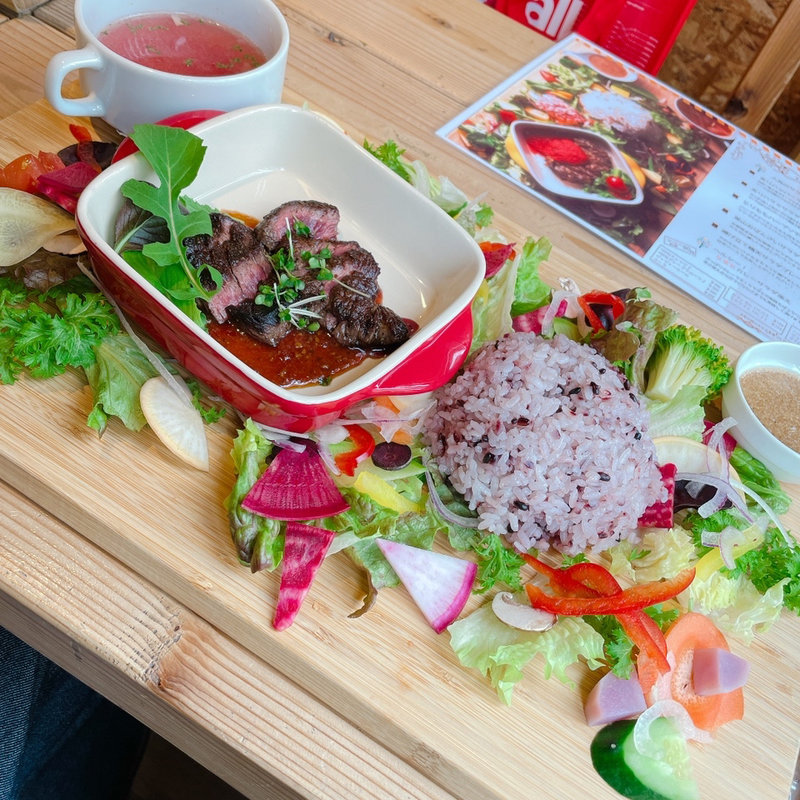 炙りハラミサラダプレート(旬菜野菜 旨味食堂 べじ吉 福島店)