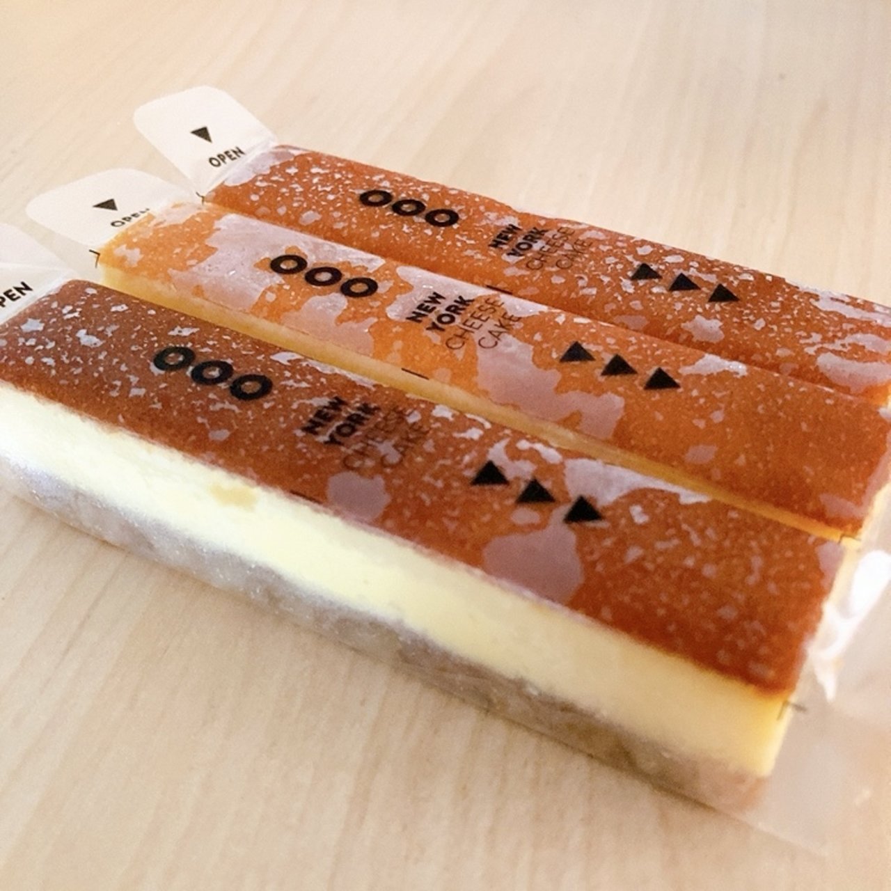 ニューヨークチーズケーキ 5本入り パティスリーイマージュ 横川店 の口コミ一覧 おいしい一皿が集まるグルメコミュニティサービス Sarah