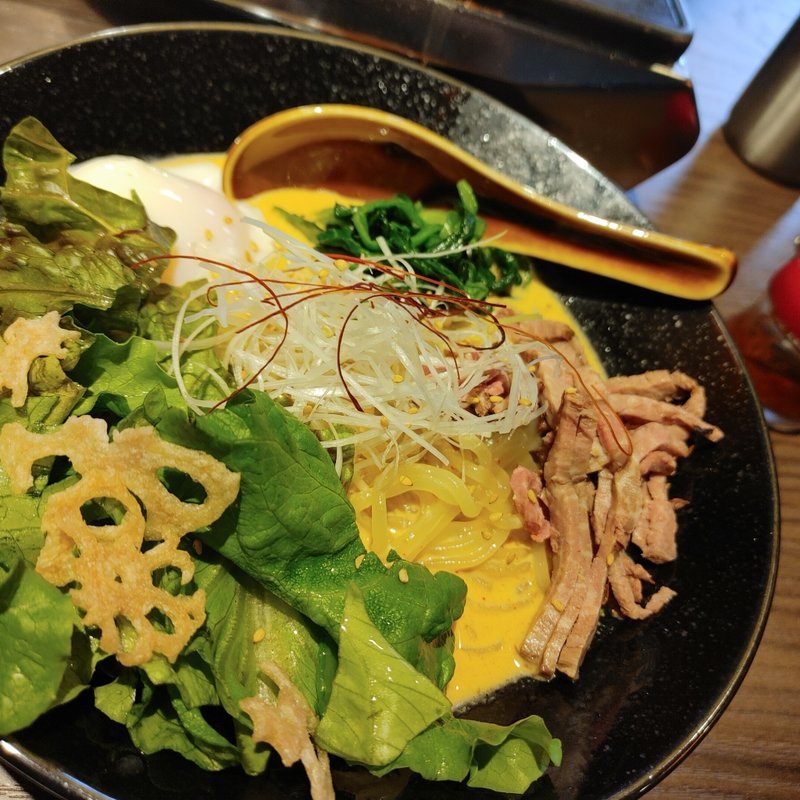 ごま担々冷麺(白か黒)