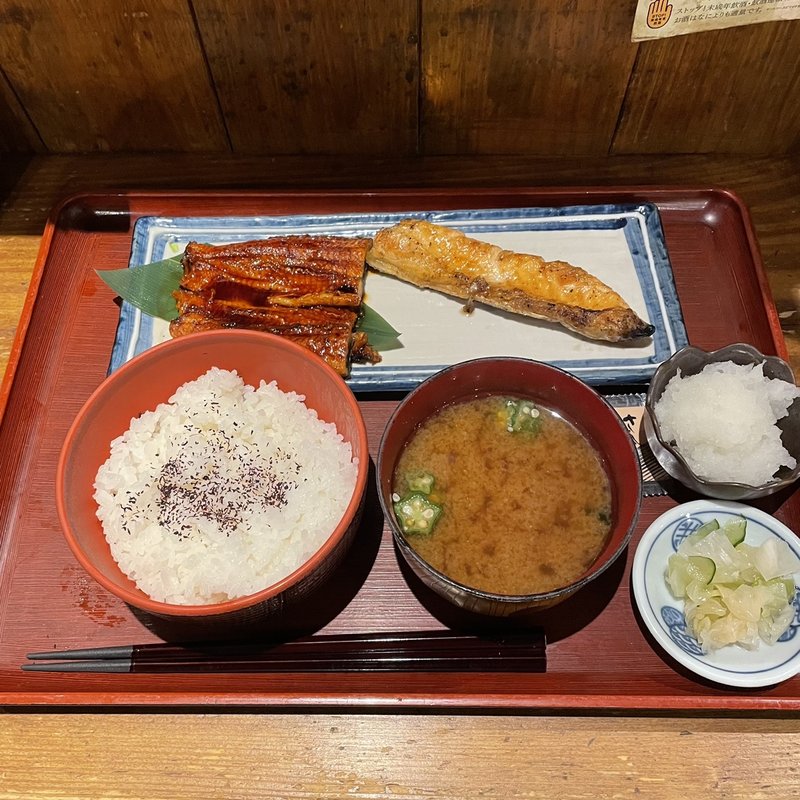 うなハラ定食　ご飯少なめ(炭火焼専門食処 白銀屋 溜池分店)