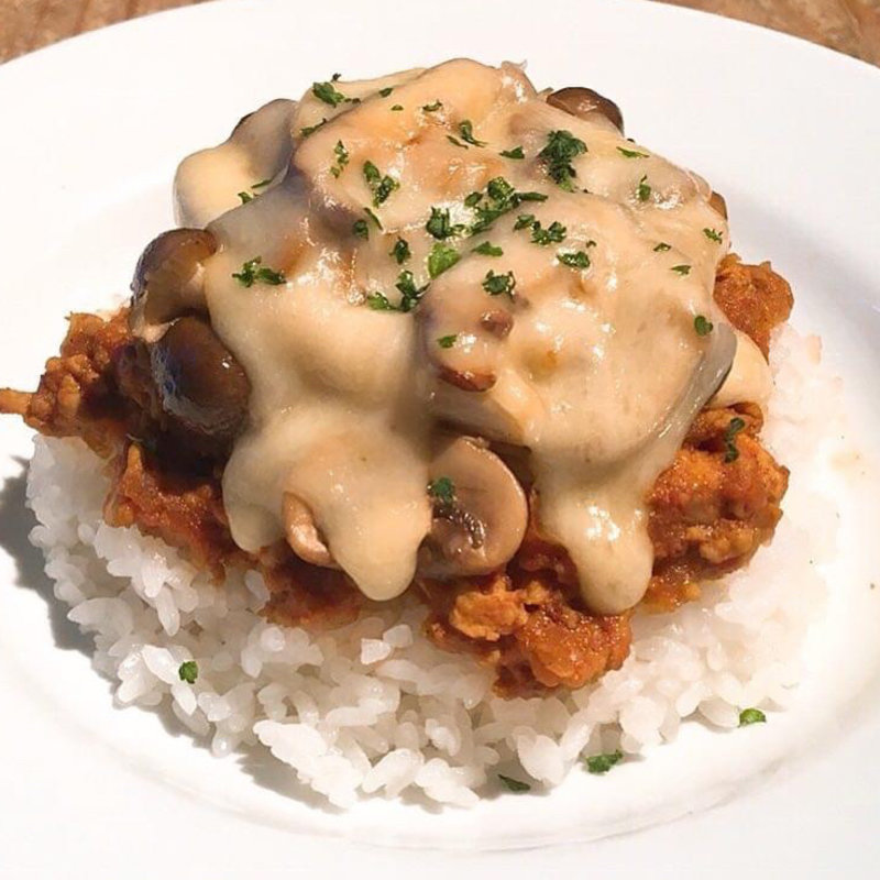 たっぷり木の子ととろ〜りチーズのドライキーマカレー(パームスカフェ 自由が丘店)
