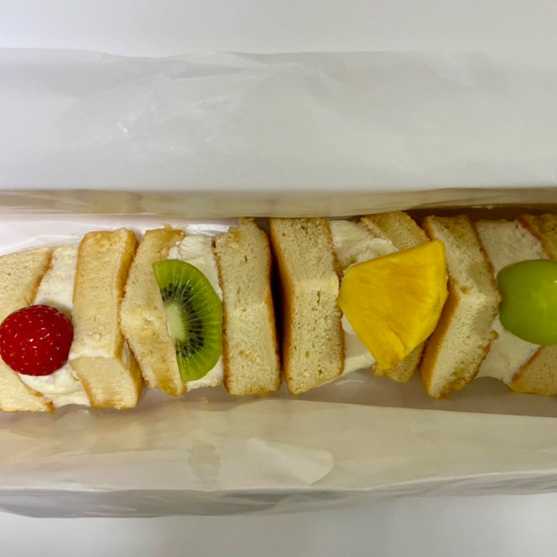 フルーツサンド　ミックス(椿さんど)