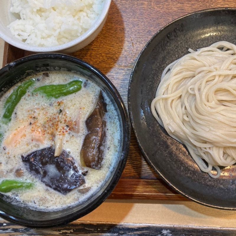 サーモンのコーン味噌つけ麺(和ヌードル 鈴七 （スズナ）)