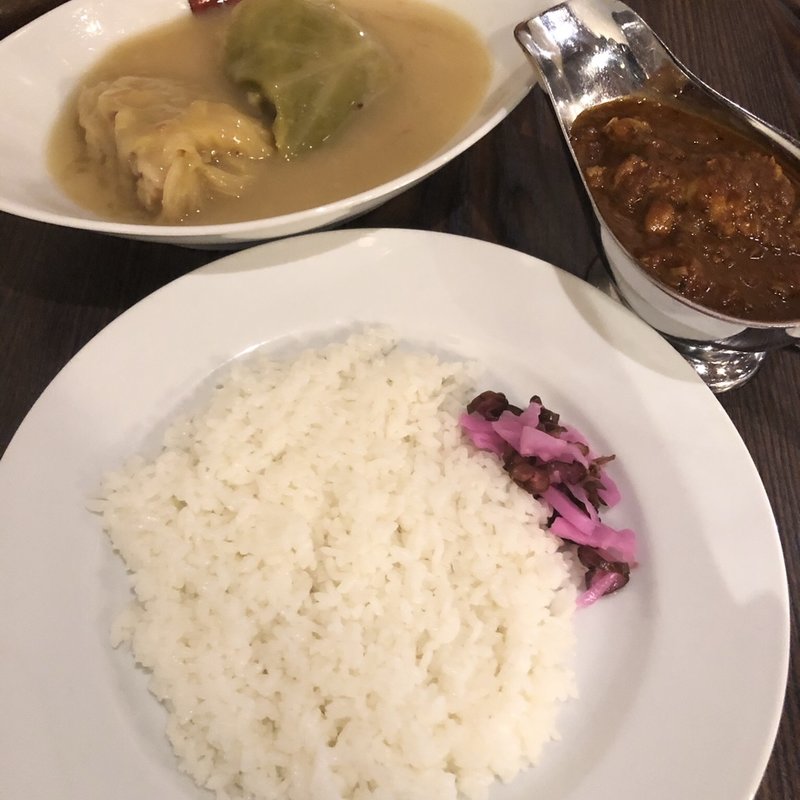 ロールキャベツ&ポークカレー(洋食 アカシア 新宿本店)