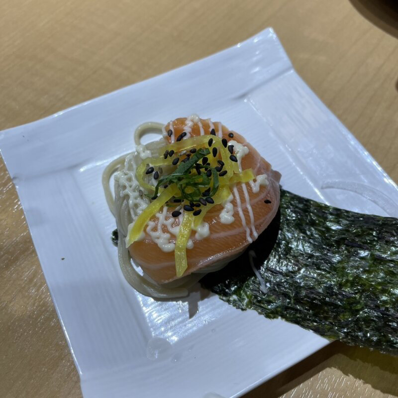 蕎麦サーモン乗せ(個室接待・打ちたて蕎麦 永山)