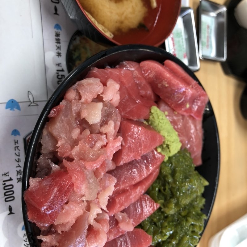 マイ海鮮丼セット(雑穀米特大、味噌汁)(塩釜仲卸市場 マイ海鮮丼コーナー )