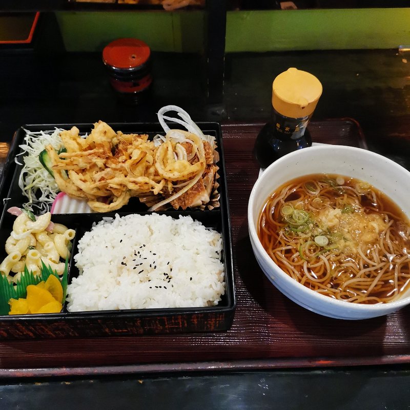 幕の内弁当(そば辰 本店)